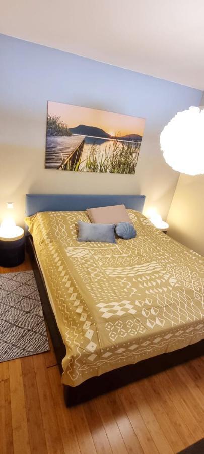 פאק אם סי Lakeside Apartments - Adults Only מראה חיצוני תמונה