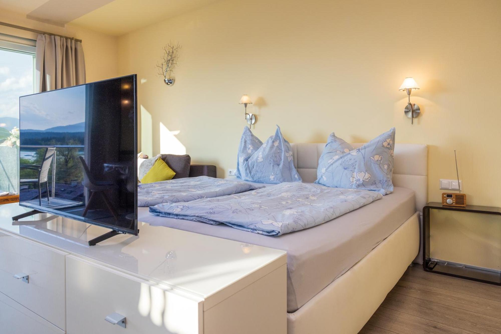 פאק אם סי Lakeside Apartments - Adults Only חדר תמונה